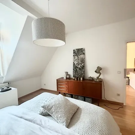 Nyaraló Charmantes Stadthaus Im Herzen Von München