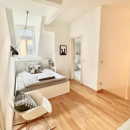 Charmantes Stadthaus Im Herzen Von