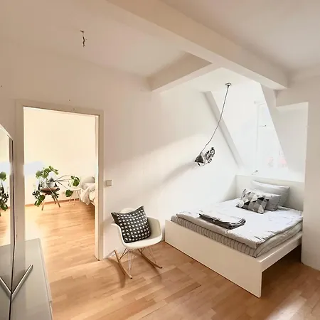 Nyaraló Charmantes Stadthaus Im Herzen Von München